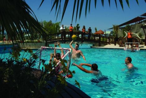 ROMA BEACH RESORT (16+)